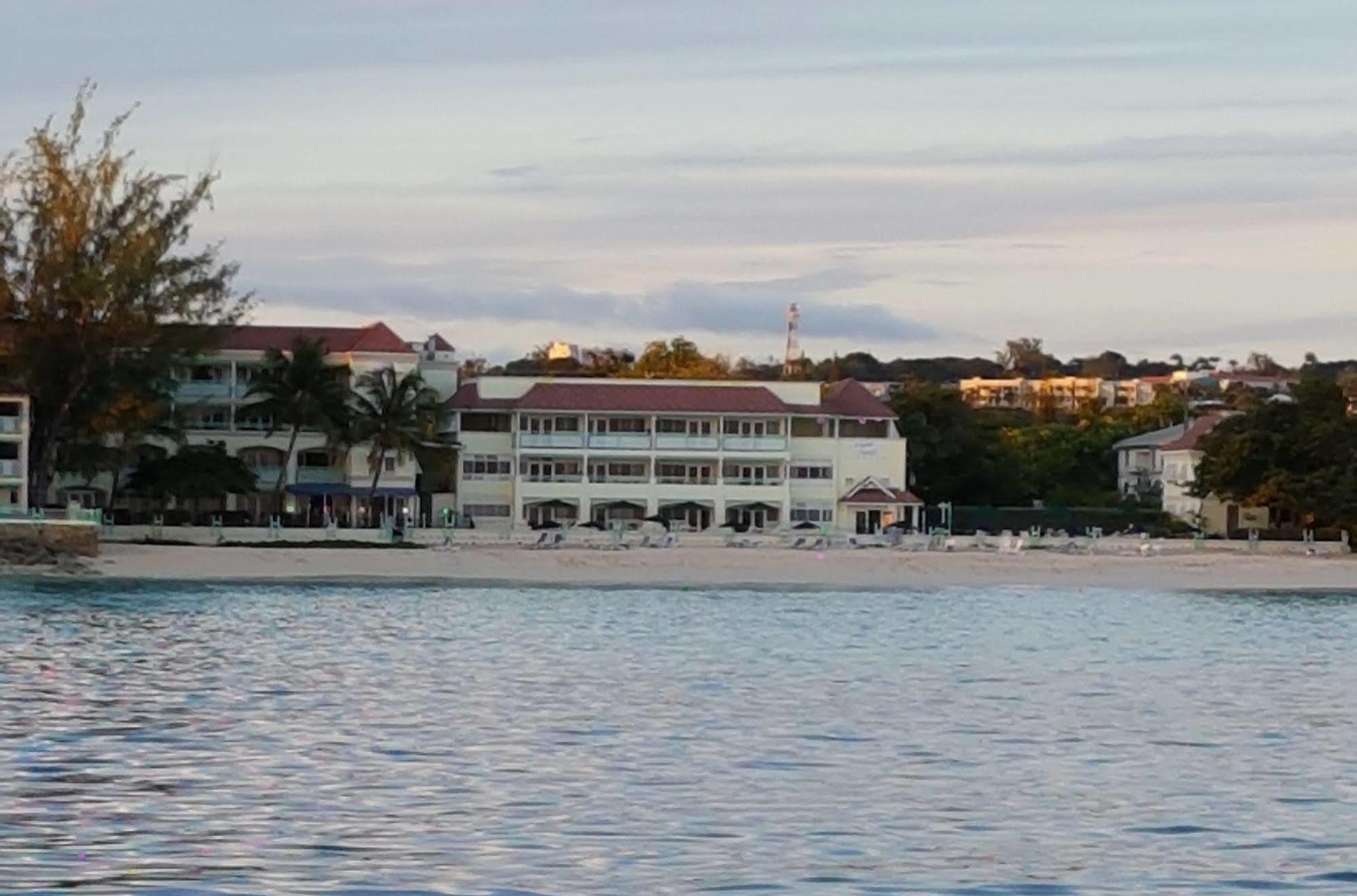 Coral Mist Beach Hotel Бриджтаун Екстериор снимка