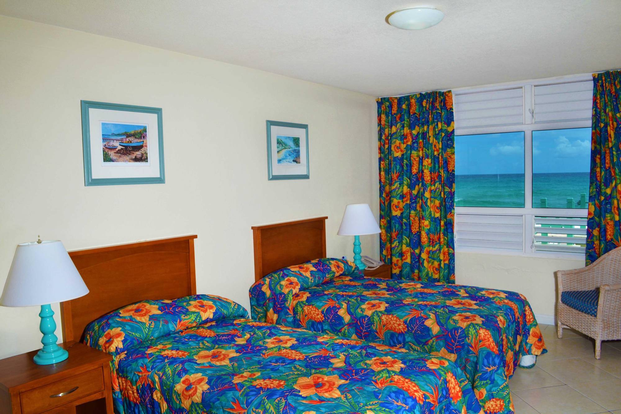 Coral Mist Beach Hotel Бриджтаун Екстериор снимка
